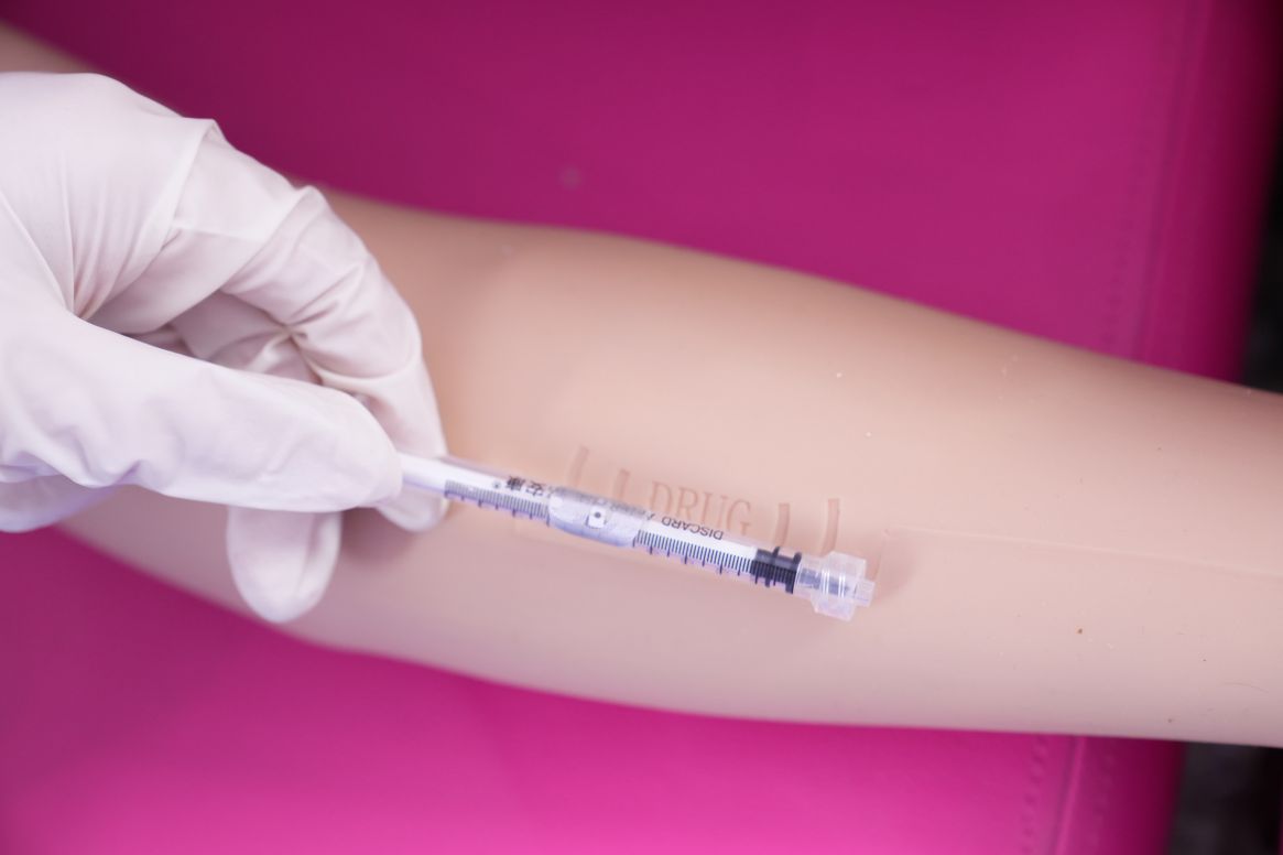 Medication administration for postpartum hemorrhage Դեղորայքի ընդունում հետծննդյան արյունահոսության համար