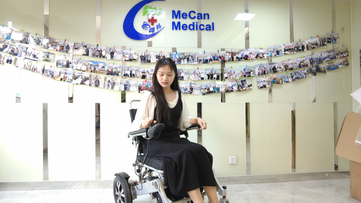 Customized electric wheelchair manufacturers From China