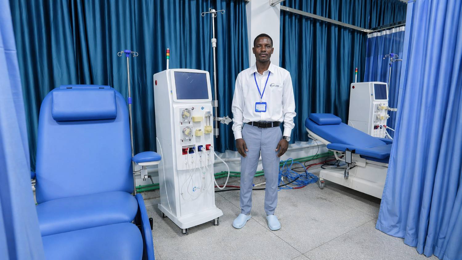 مهندسین محلی آفریقایی MECANMED و ماشین های دیالیز
