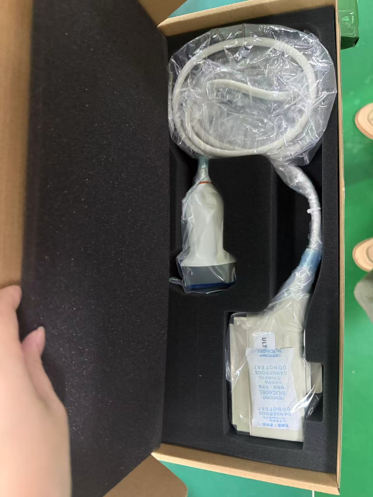 High-frequency linear ultrasound probe for vascular and small parts imaging