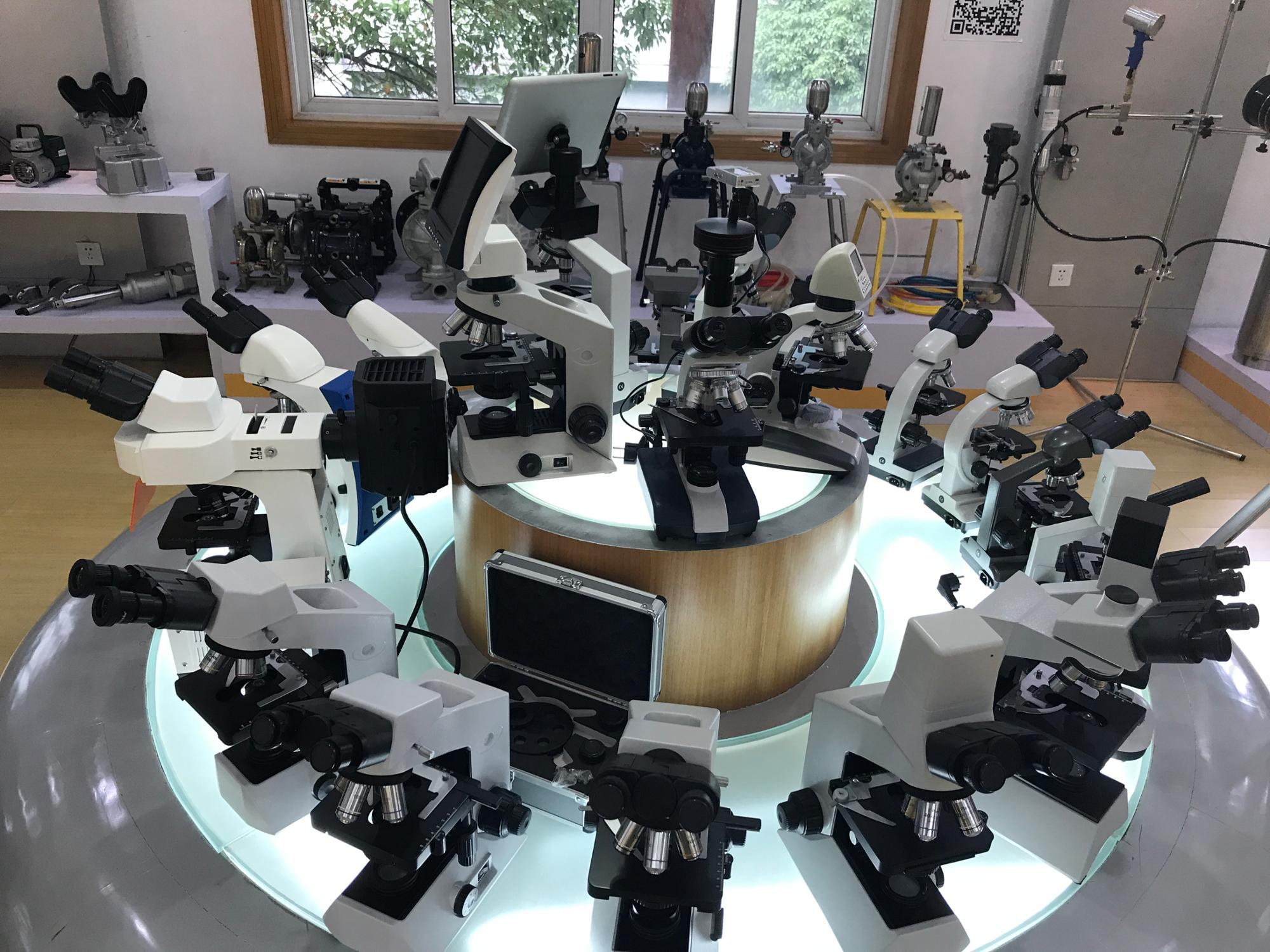 biological microscope